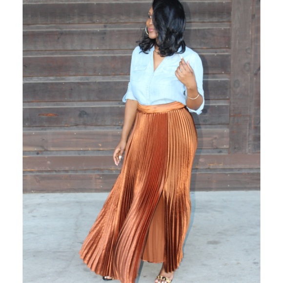 Meet Your Posher! - Picture 2 of 6